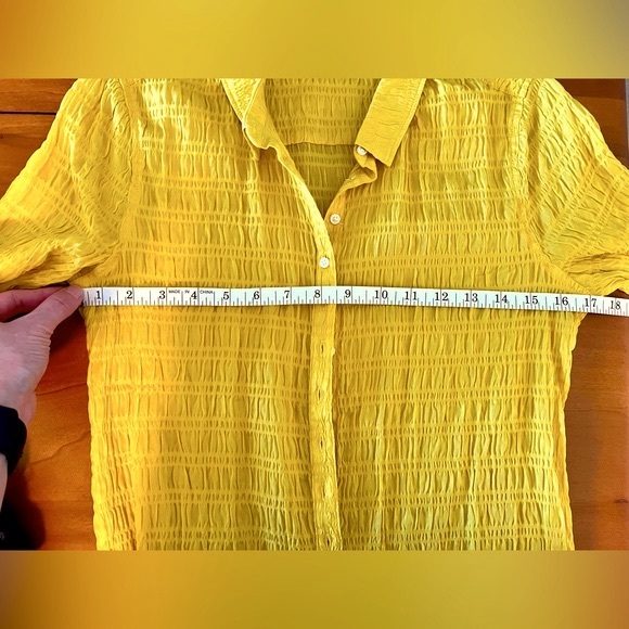 NWOT Everlane The Button Smock Top. Size 2. Color Super Lemon. - Picture 7 of 9